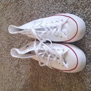 Womens Converse size 9